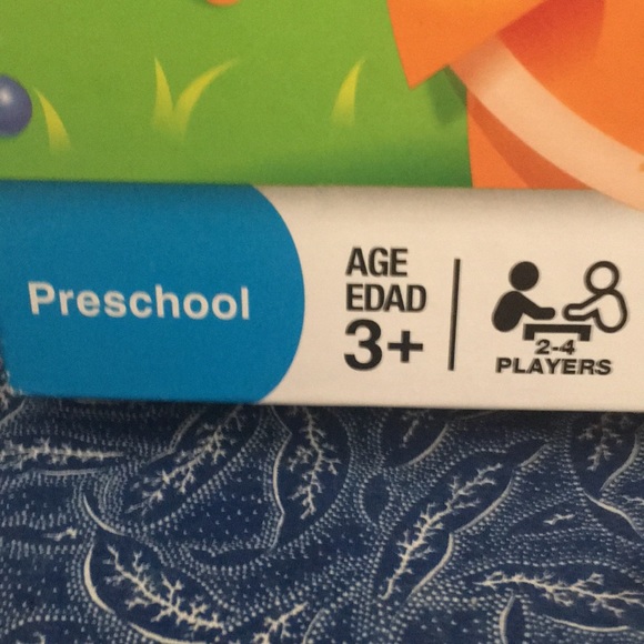 Game Hi Ho Cherry-O Little Cherries go on holes until you fill your tree! - Picture 3 of 5